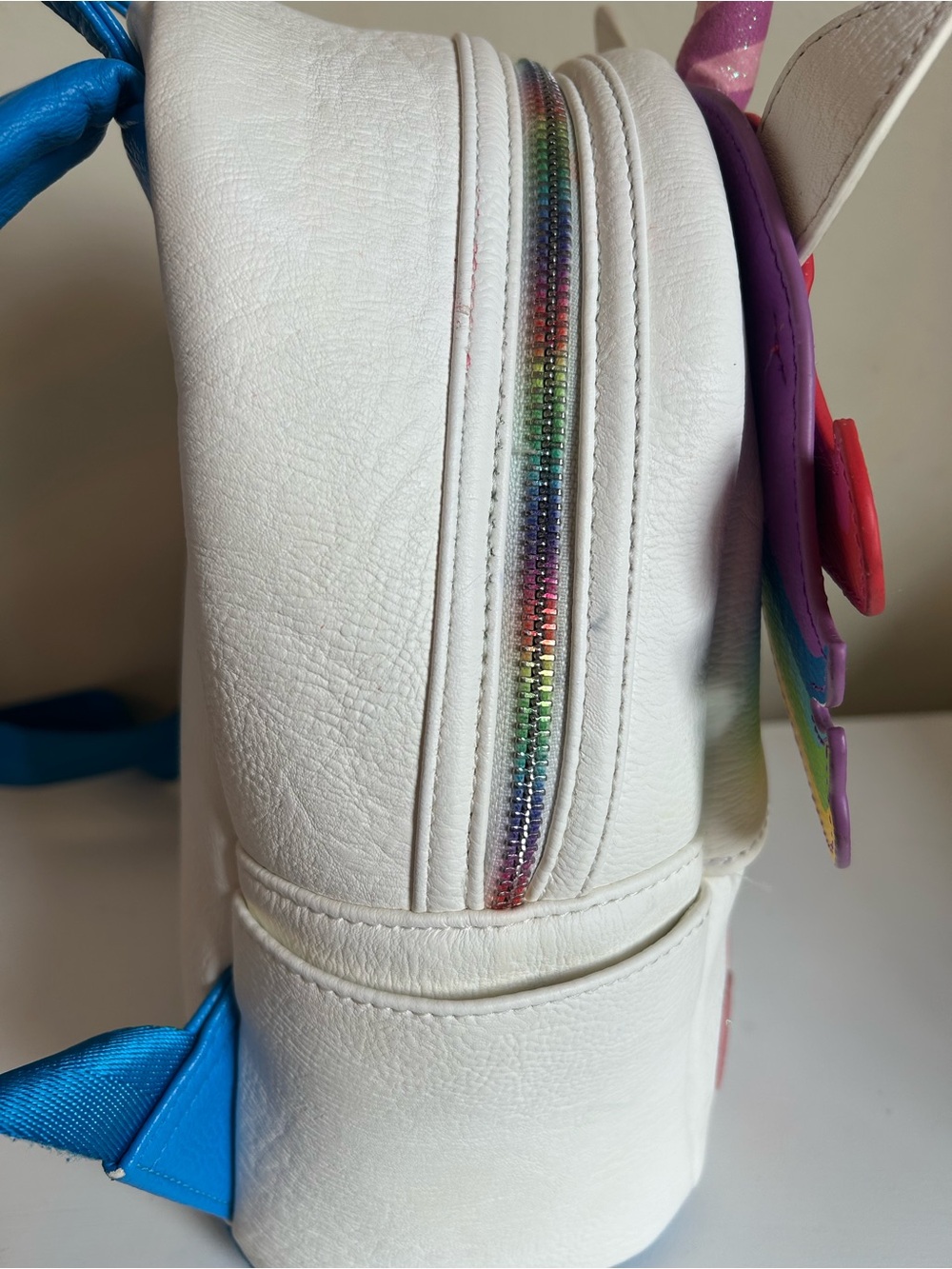 Disney parks loungefly bag unicorn inside out - Picture 9 of 10